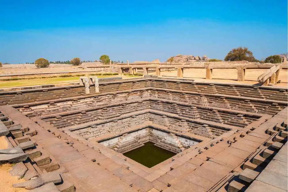 Walk through the time in Hampi