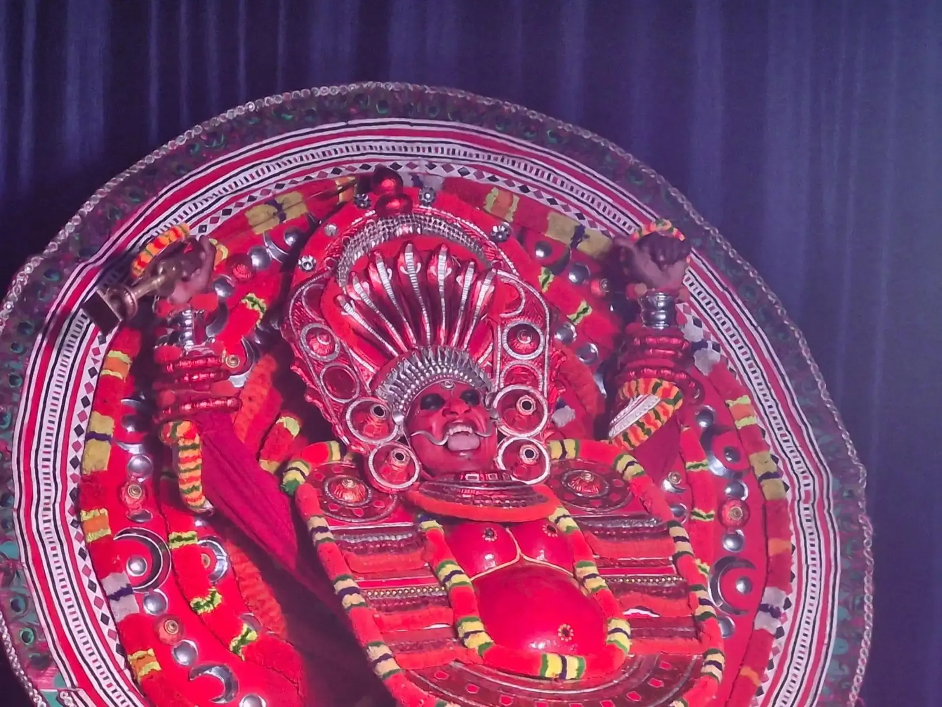 Kochi Cultural Evening Experience: Kathakali, Theyyam and Kalaripayattu Live Performance