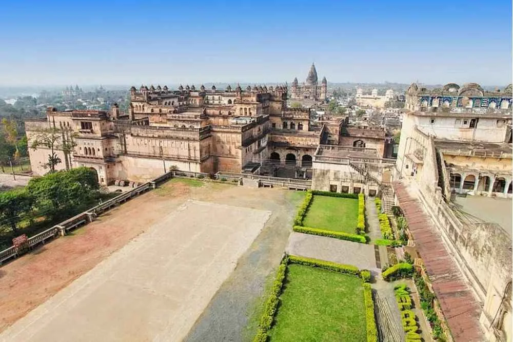 Touristic Highlights of Orchha & Jhansi Full Day Sightseeing Tour