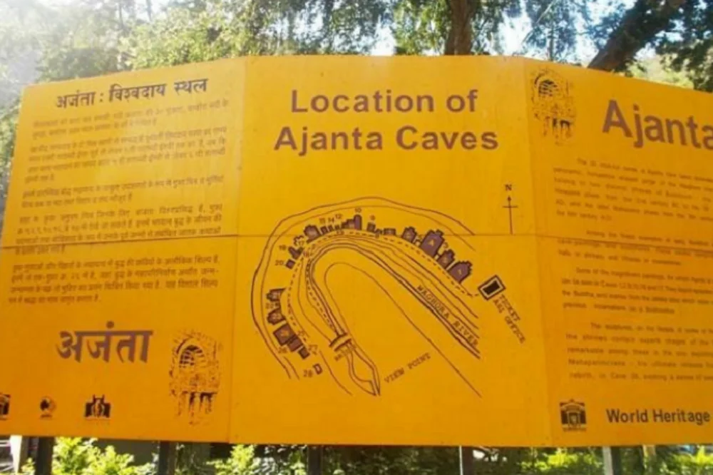 Ancient Wonders Experience: Ajanta & Ellora UNESCO Caves All-Inclusive Tour from Pune