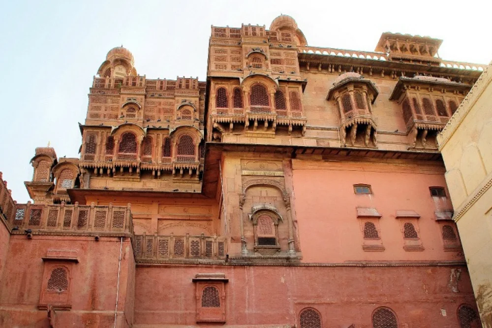 Jaipur to Bikaner via Mandawa - Open Air Art Gallery Experience