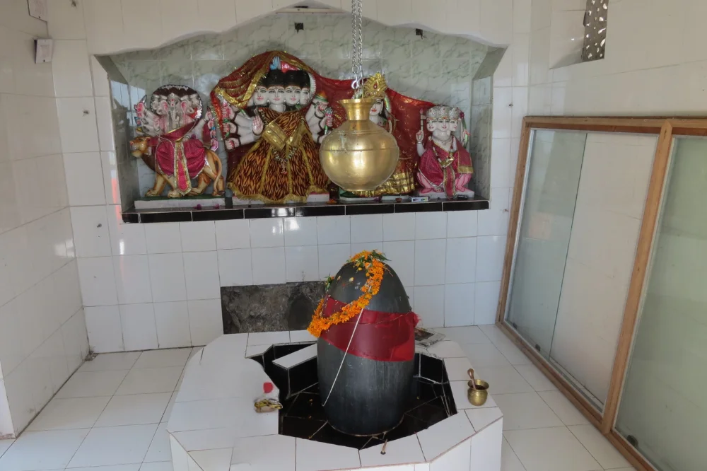 Spiritual Day Tour of Rishikesh: Explore Temples, Ashrams & Ganga Aarti