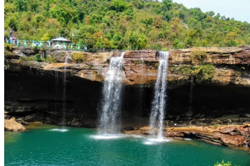Cliff Jumping in Meghalaya