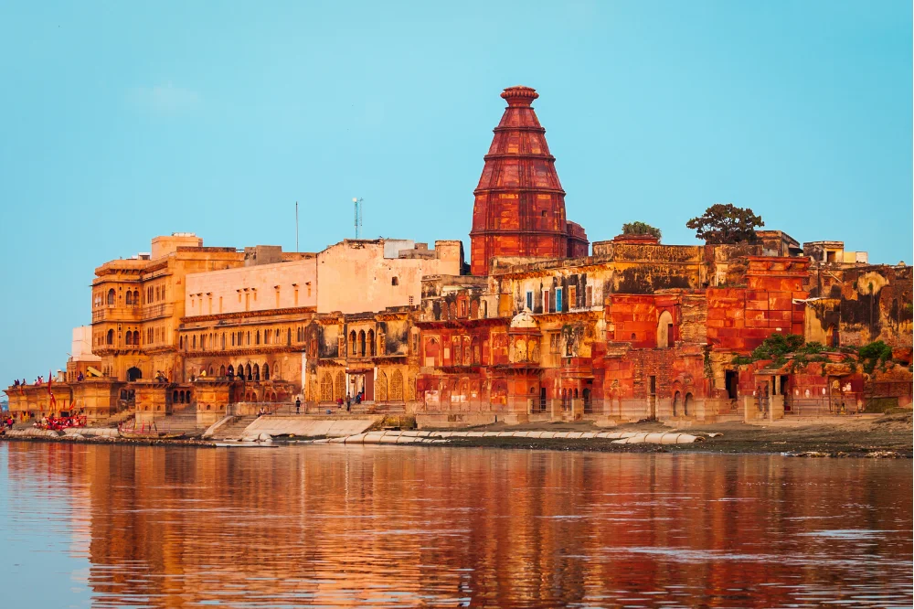 4-Hour Varanasi Heritage & Food Walk with Bilingual Guide