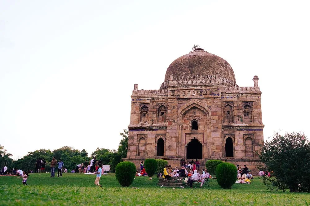 Monuments of Delhi Full Day Sightseeing City Tour