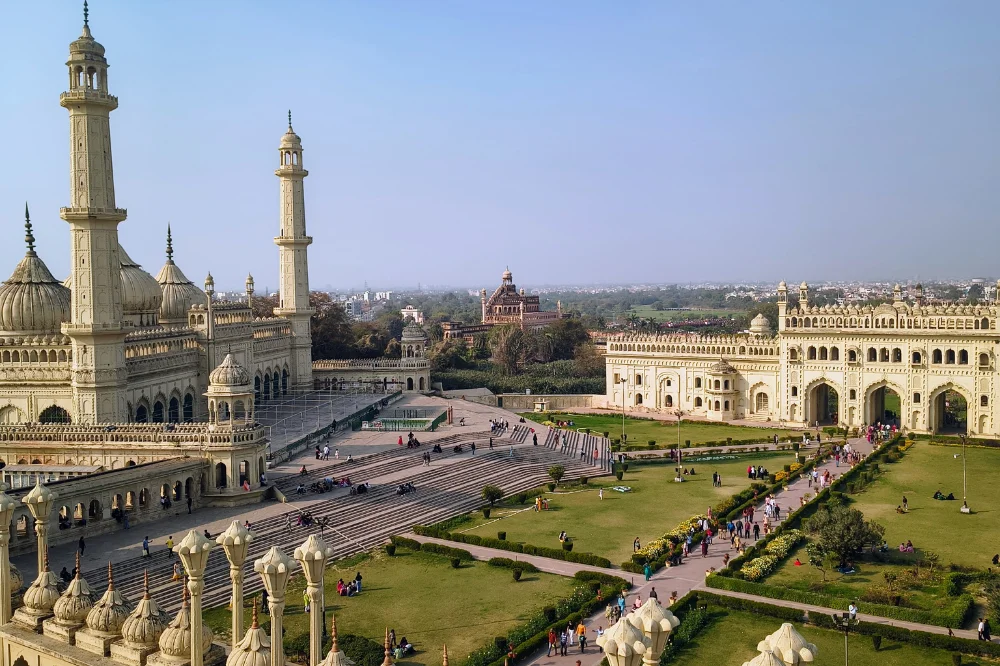 The Eye of the Storm: Lucknow and the First War of Independence