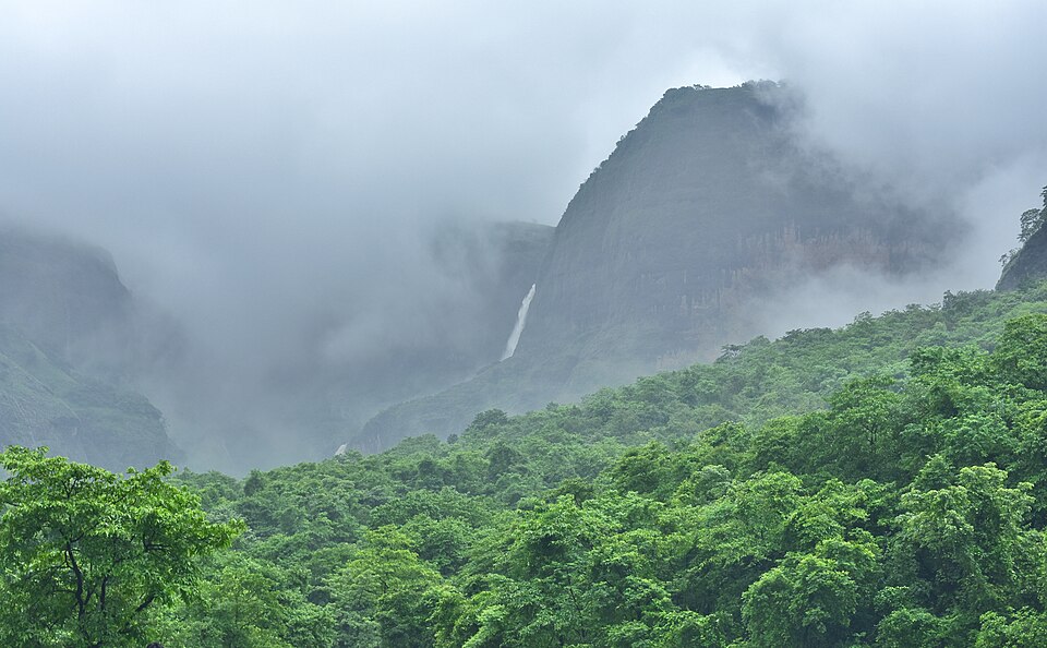 Devkund Waterfall Trek in Raigad