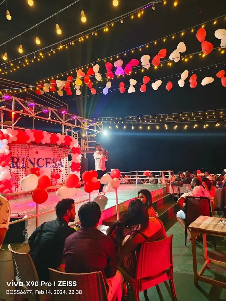Dinner Cruise Party, Goa