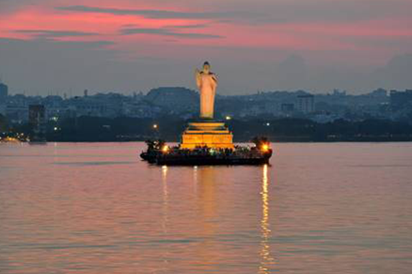 Hyderabad Evening Tour with Hussain Sagar Lake Boat Ride