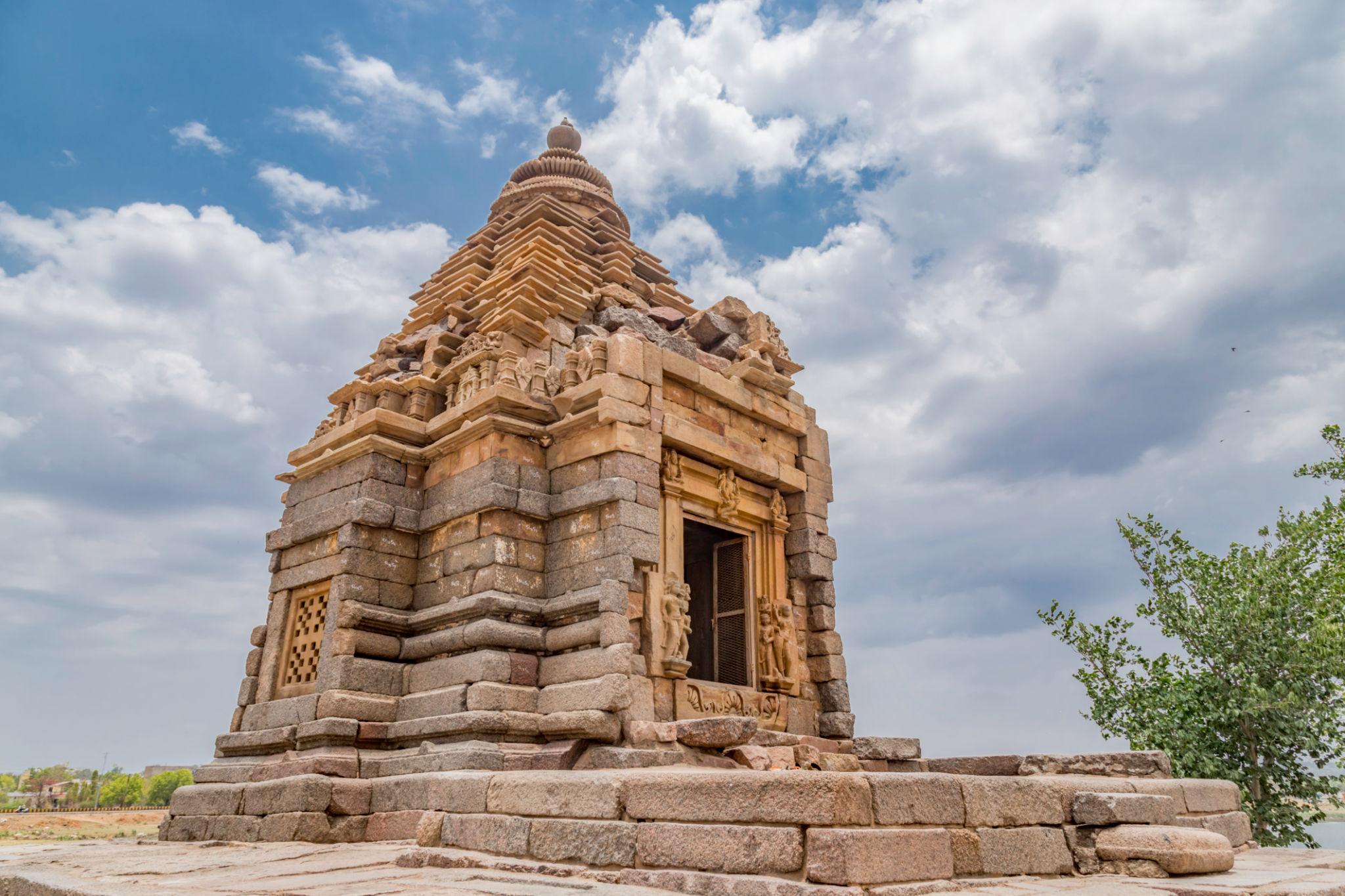 Khajuraho 2 Days Tour - Western & Eastern Temples, Sound & Light Show & Raneh Falls