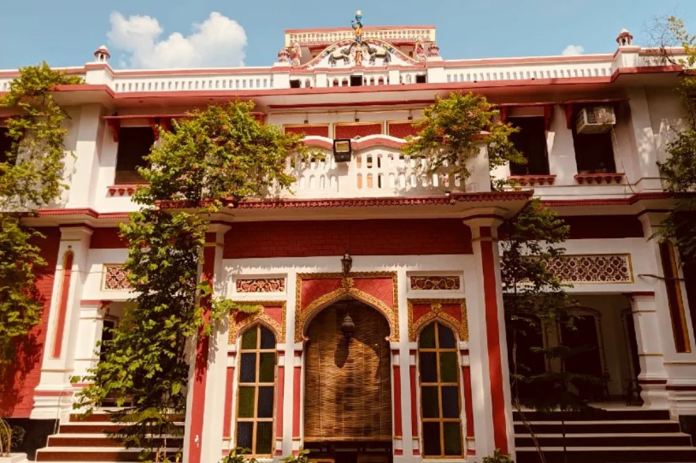 Day Out in the Countryside with Lunch at a Princely Estate, Lucknow