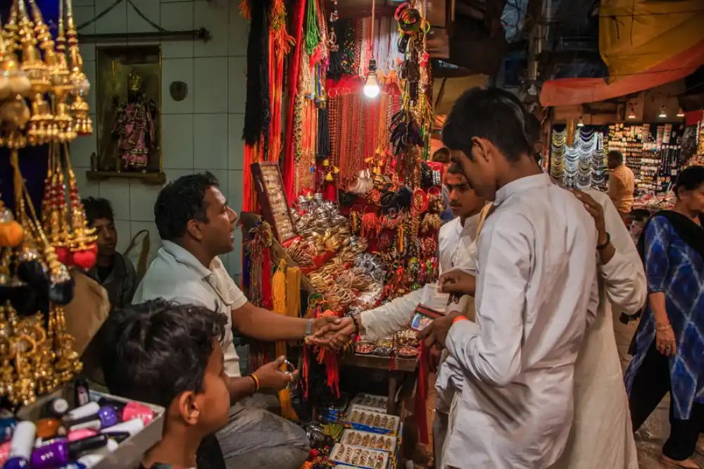 Audio Guided Walking Tour of Banaras Ghats - Steps to Eternity